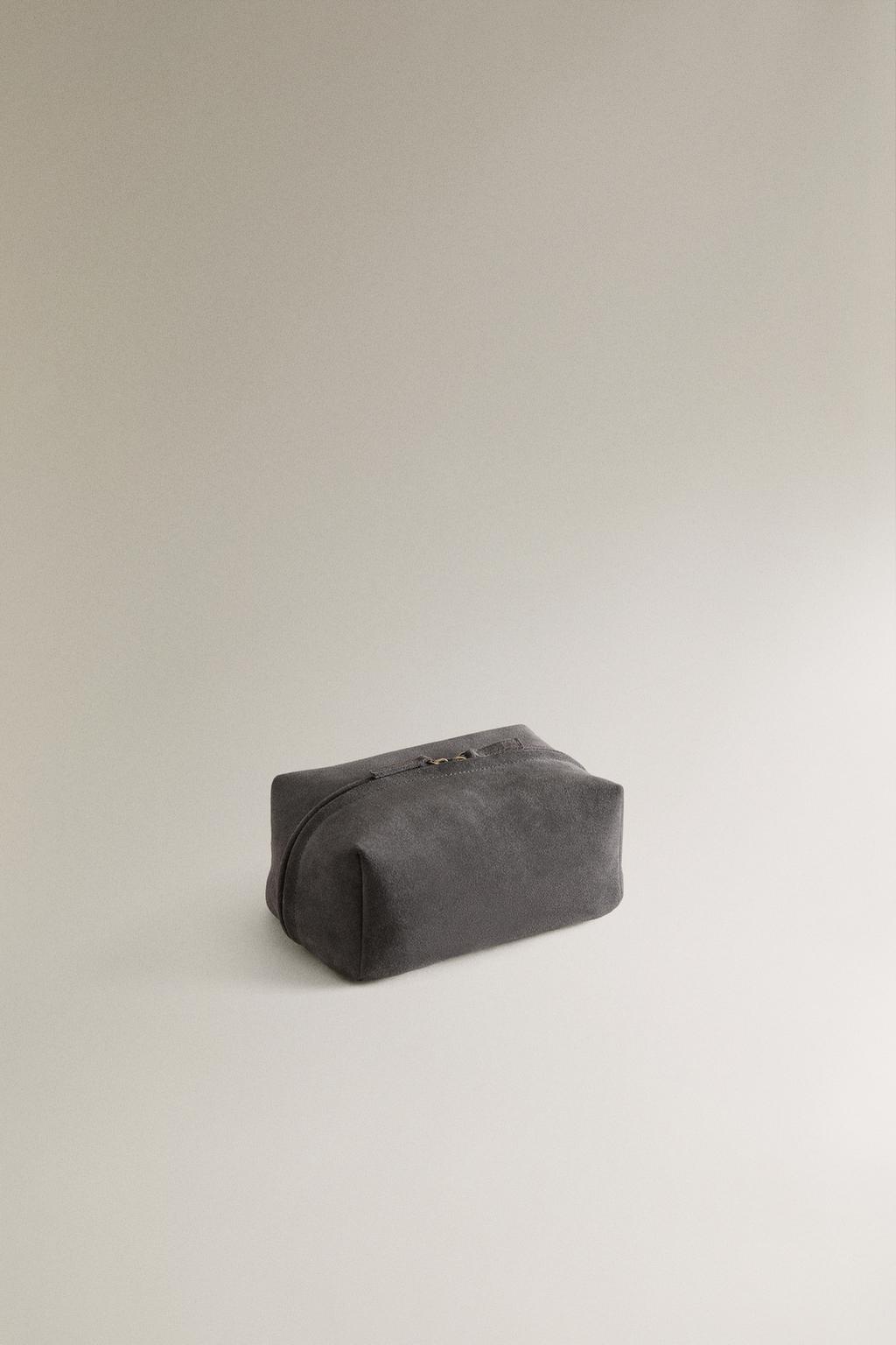 Сумка для косметики из натуральной кожи с разделением