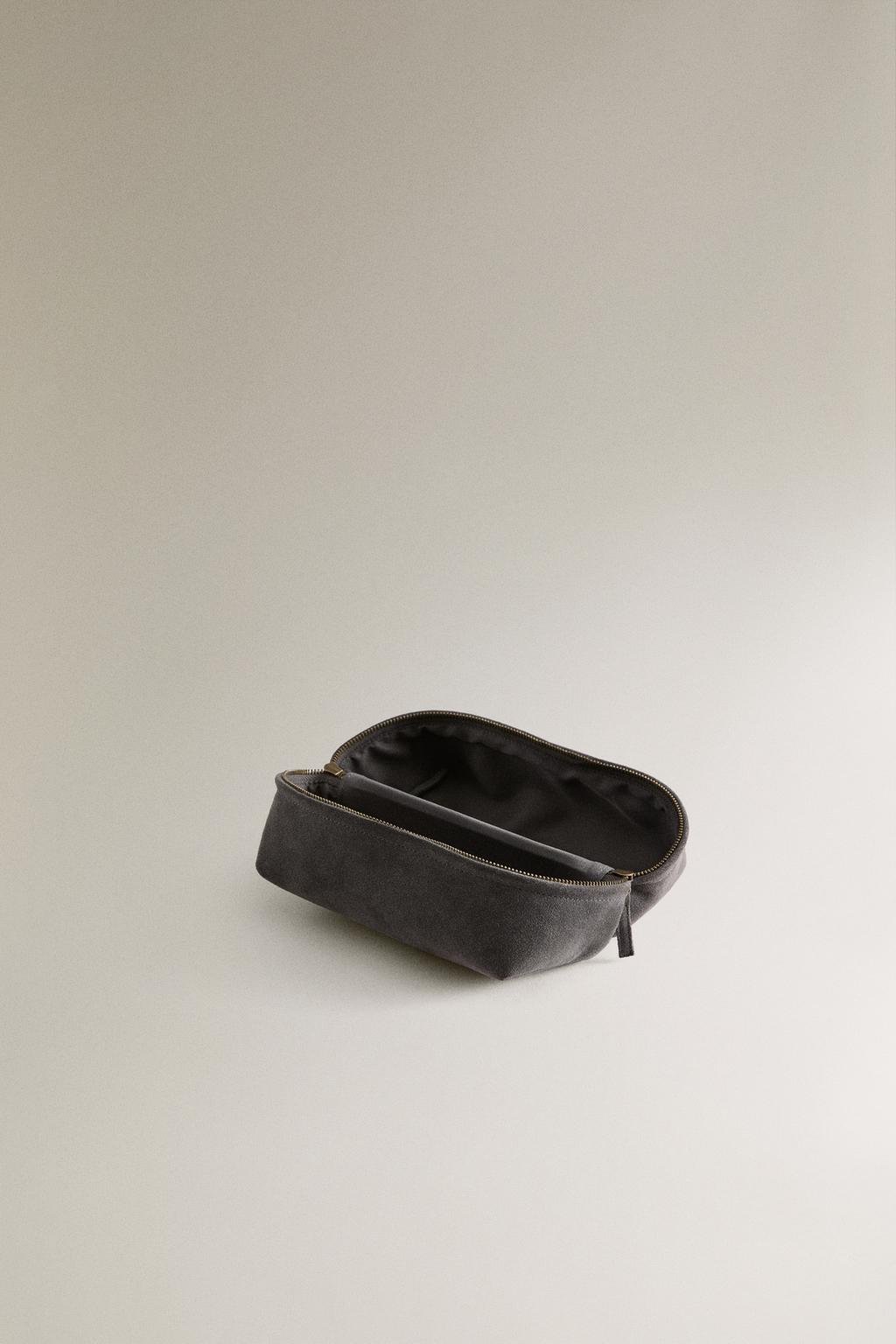 Сумка для косметики из натуральной кожи с разделением