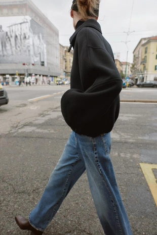 Бомбер из смесовой шерсти с контрастным воротником- Заказать в России