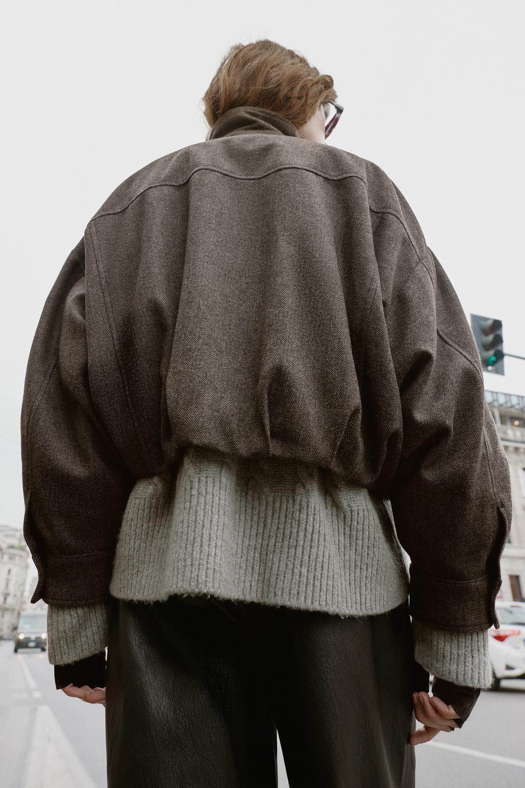 БОМБЕР С ЖАККАРДОВЫМ УЗОРОМ В ЕЛОЧКУ