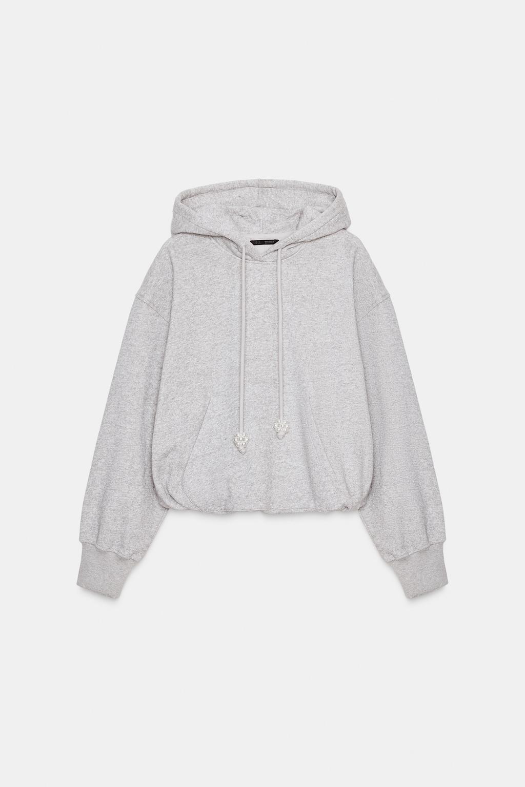 ХУДИ С КАПЮШОНОМ И ОБЪЕМНЫМ НИЗОМ