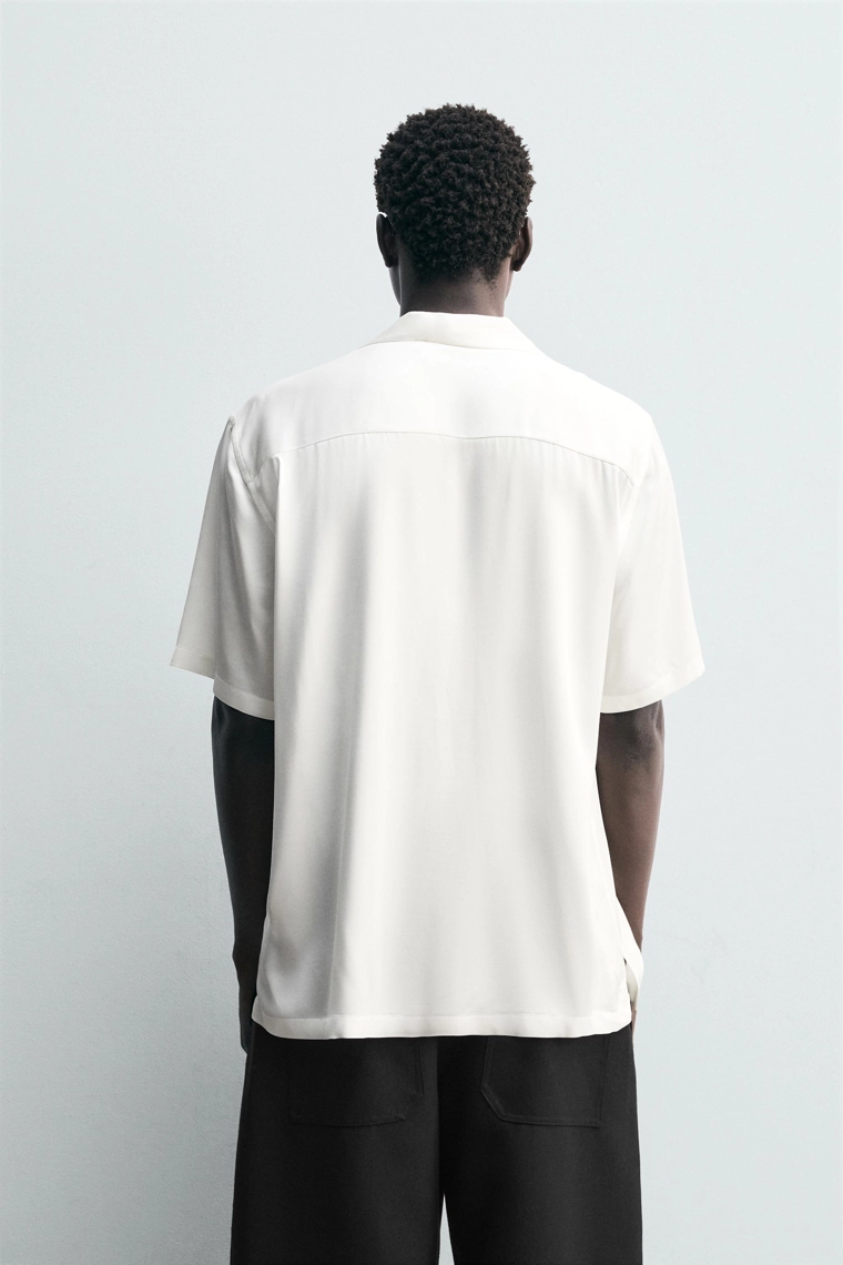 Рубашка regular fit из атласа