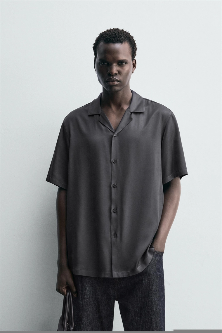 Рубашка regular fit из атласа