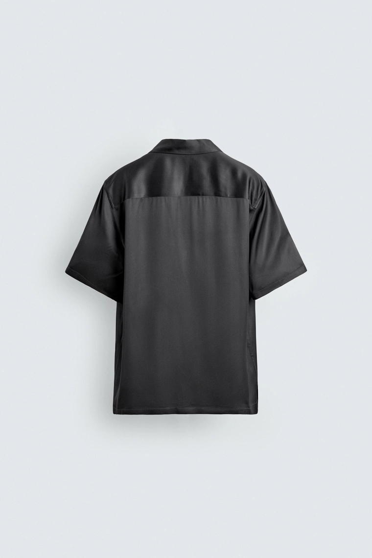 Рубашка regular fit из атласа