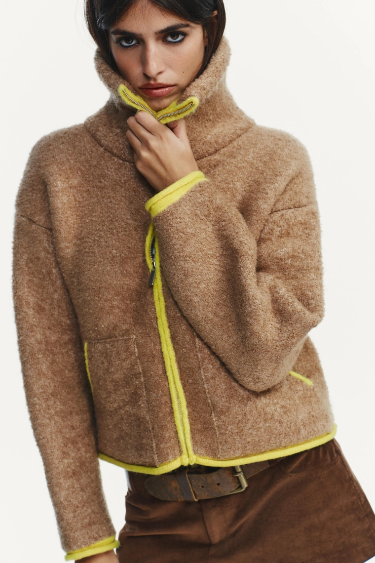 Кардиган с контрастными оборками