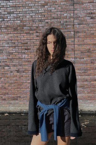 Футболка оверсайз с длинными рукавами- Заказать в России