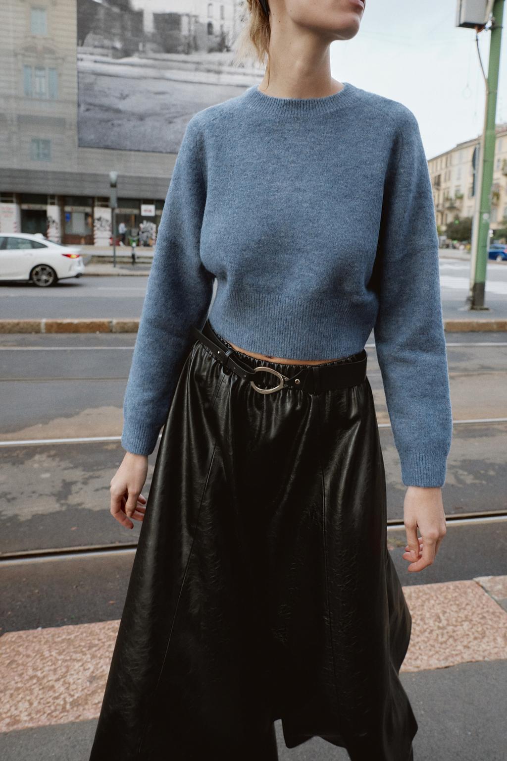 МЯГКИЙ ТРИКОТАЖНЫЙ СВИТЕР