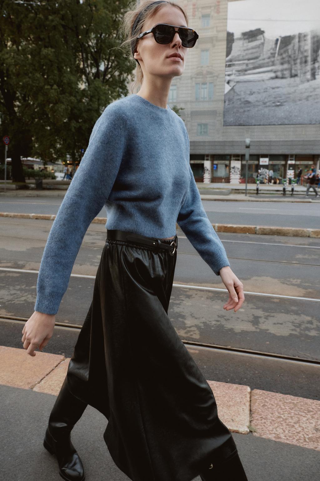 МЯГКИЙ ТРИКОТАЖНЫЙ СВИТЕР