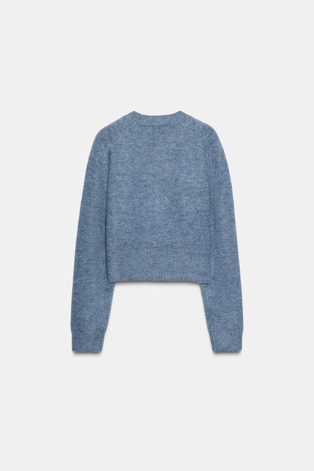 МЯГКИЙ ТРИКОТАЖНЫЙ СВИТЕР