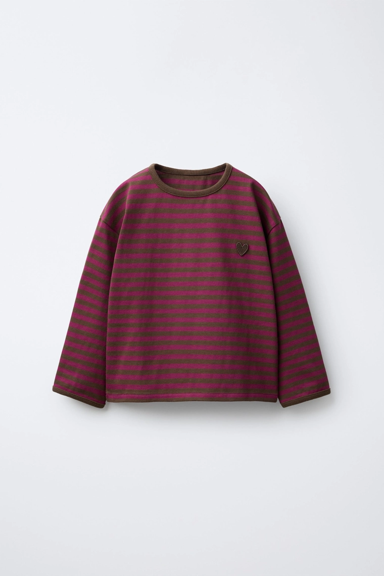 Футболка с полосками и вышитым сердцем