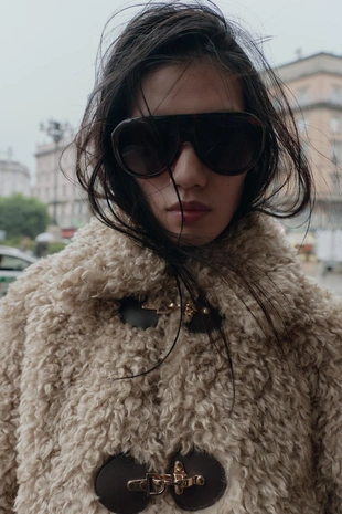 Куртка из искусственного меха с застежками-тоггл- Заказать в России