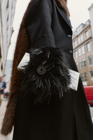 Митенки из искусственного меха с декоративными камнями- Заказать в России