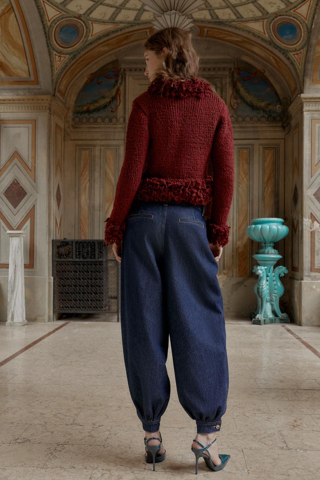 ВЯЗАНЫЙ ЖАКЕТ С БАХРОМОЙ