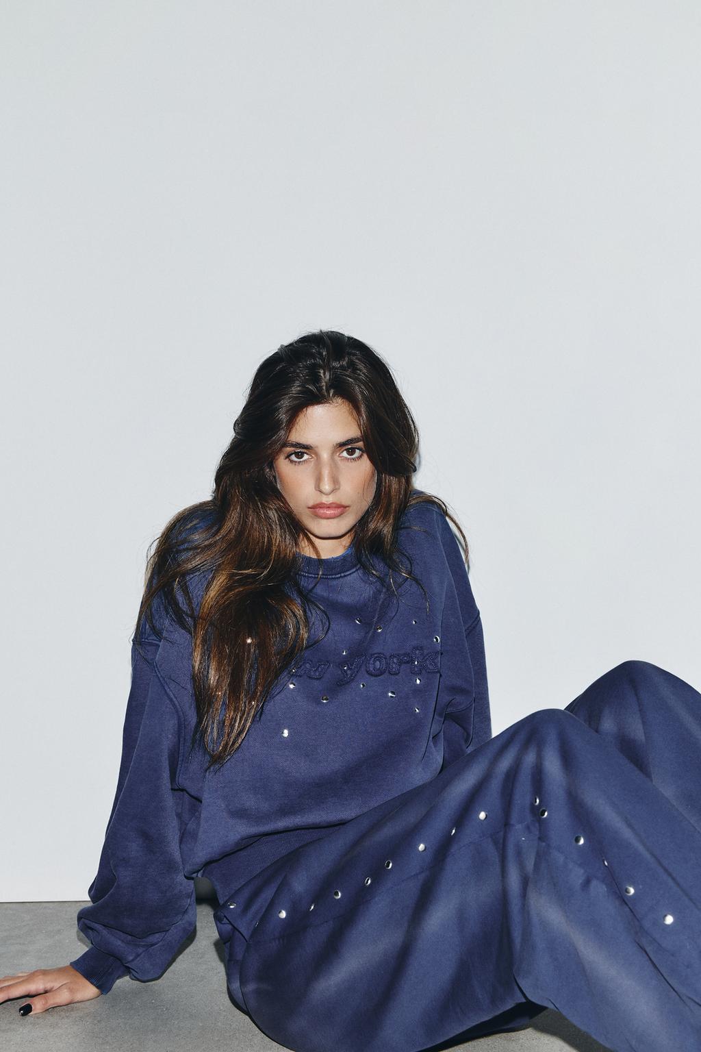 ТОЛСТОВКА С ЭФФЕКТОМ ПОТЕРТОСТИ И ЗАКЛЕПКАМИ