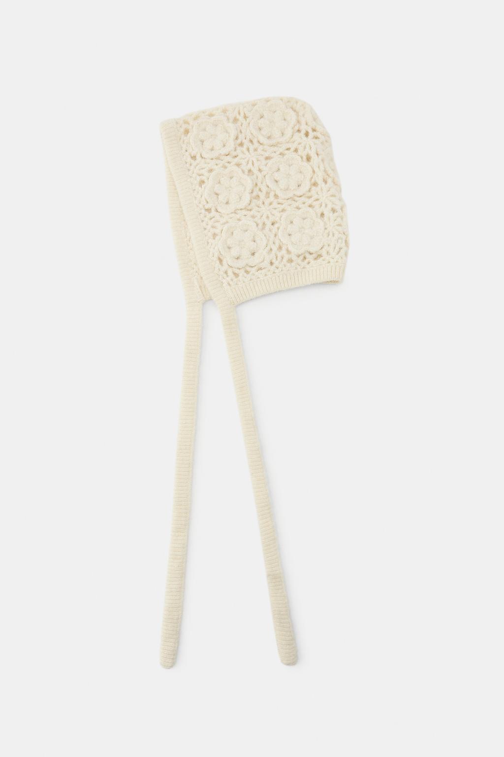 ЧЕПЧИК КРЮЧКОМ С РЕЛЬЕФНЫМИ ЦВЕТАМИ