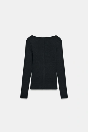 Футболка с V-образным вырезом- Заказать в России