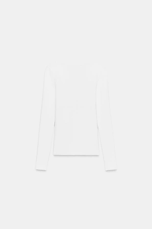 Футболка с V-образным вырезом- Заказать в России