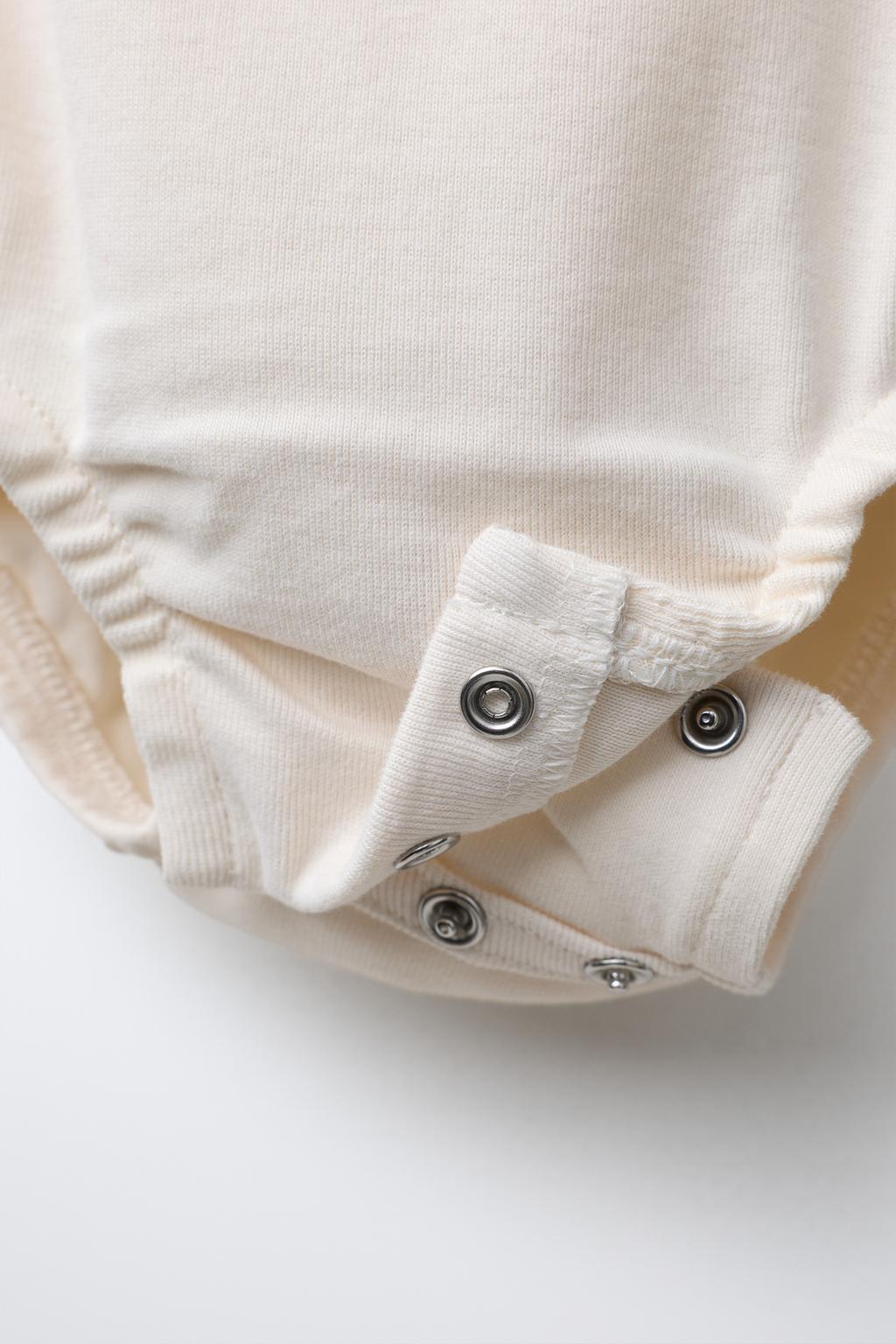 ОДНОТОННЫЙ КОМПЛЕКТ ИЗ БОДИ И ПОЛЗУНКОВ