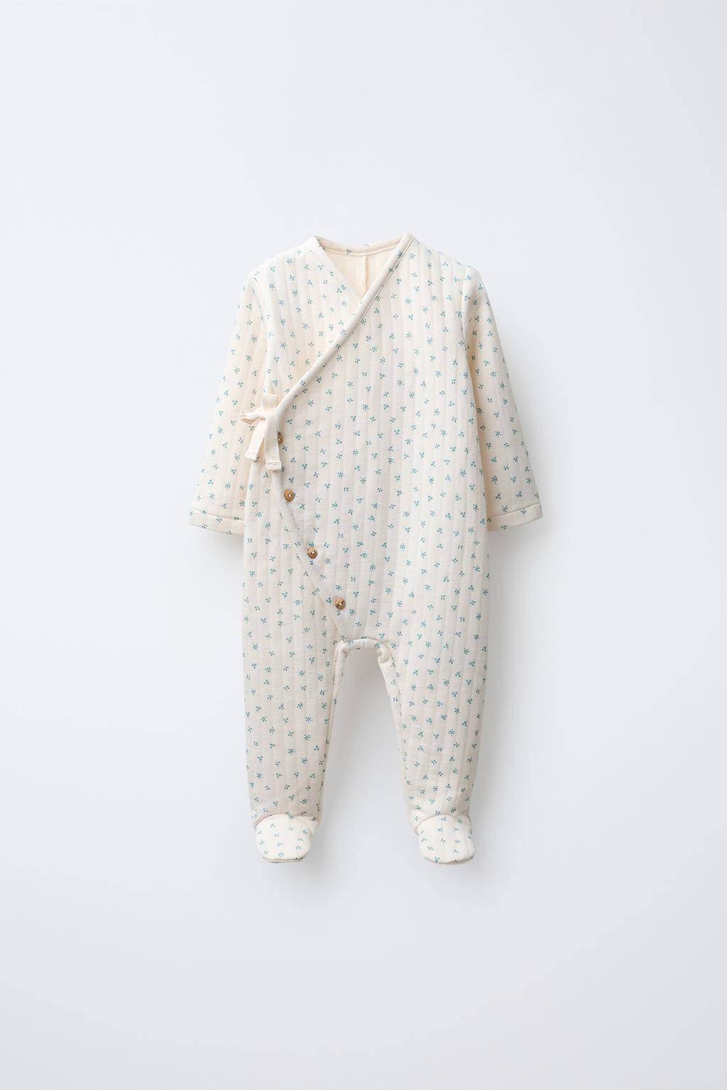 СТЕГАНЫЙ КОМБИНЕЗОН С ЦВЕТОЧНЫМ ПРИНТОМ