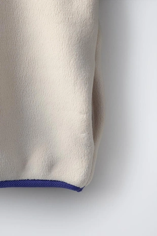 Толстовка из поларфлиса в стиле колор-блок с нашивкой- Заказать в России