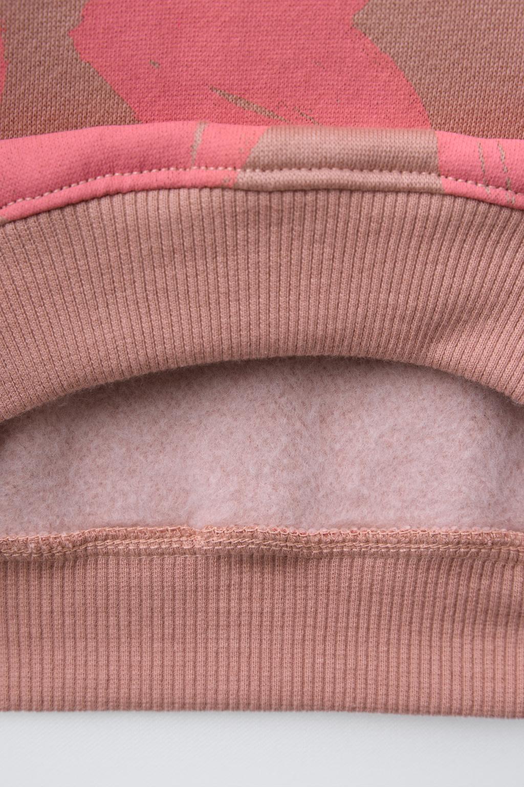 КОМПЛЕКТ ИЗ ТОЛСТОВКИ И ЛЕГИНСОВ С ПРИНТОМ