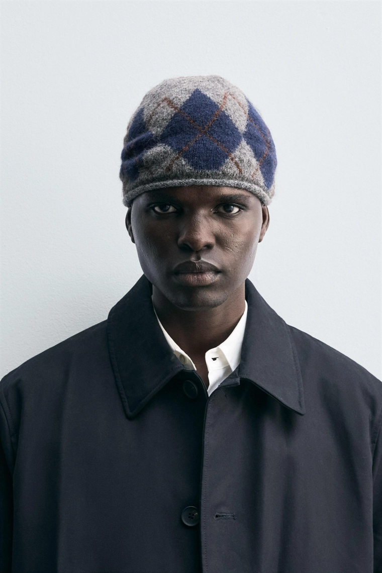 Шапка с жаккардовым узором аргайл