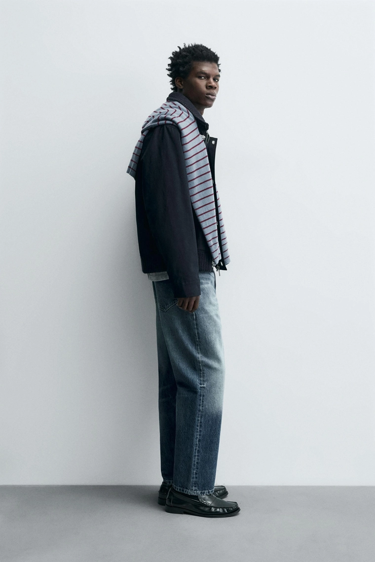 Куртка с застежкой на металлические застежки и контрастным воротником