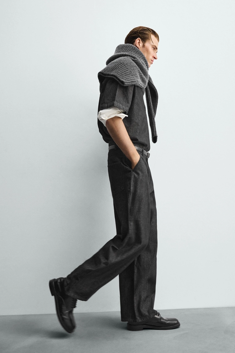 Легкие джинсы в плиссировке