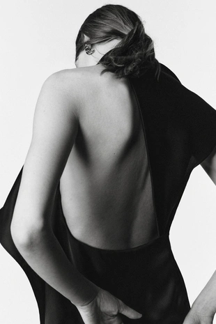 Короткое платье с вырезами — LIMITED EDITION- Заказать в России