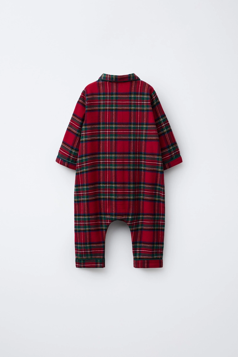 Комбинезон в клетку из фланели с рубашечным воротником