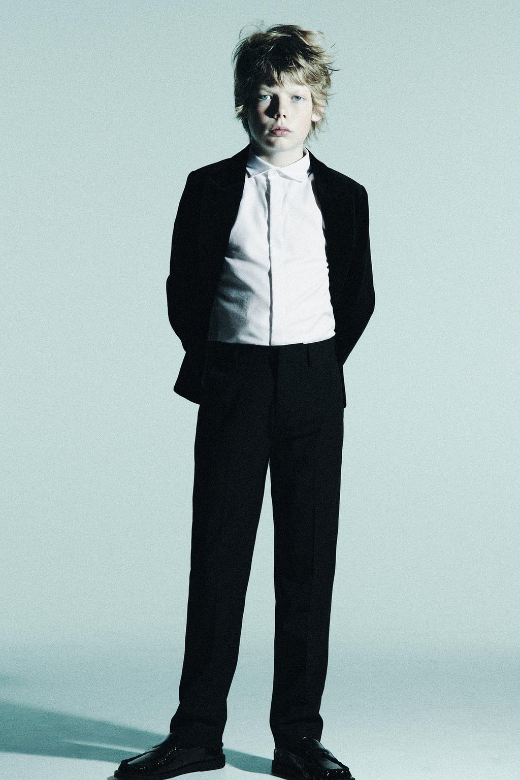 КОСТЮМНЫЙ БЛЕЙЗЕР ИЗ БАРХАТА