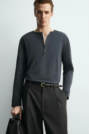 Футболка с воротником на пуговицах — LIMITED EDITION- Заказать в России