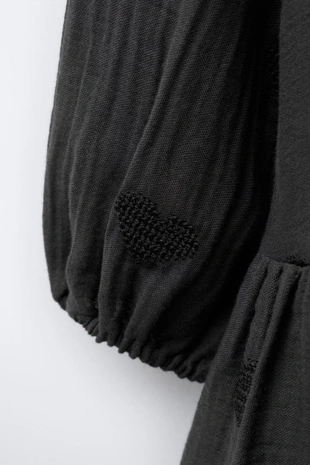 Платье с вышивкой «сердечки»- Заказать в России