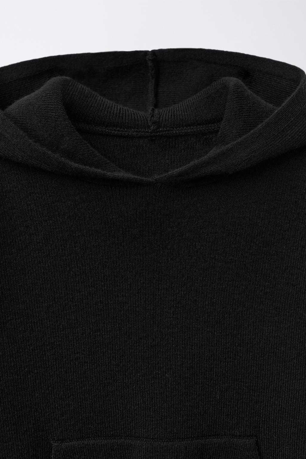 ТРИКОТАЖНАЯ ТОЛСТОВКА С КАПЮШОНОМ