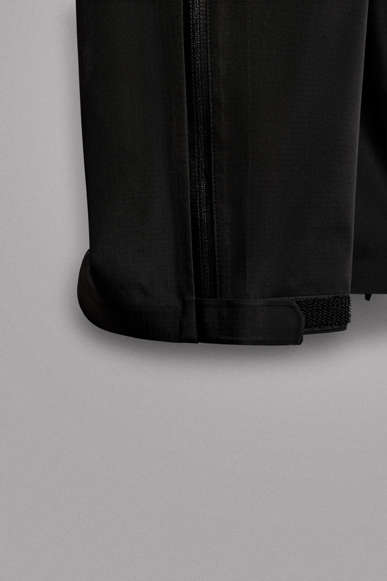 Водонепроницаемые технические штаны из мембранного материала