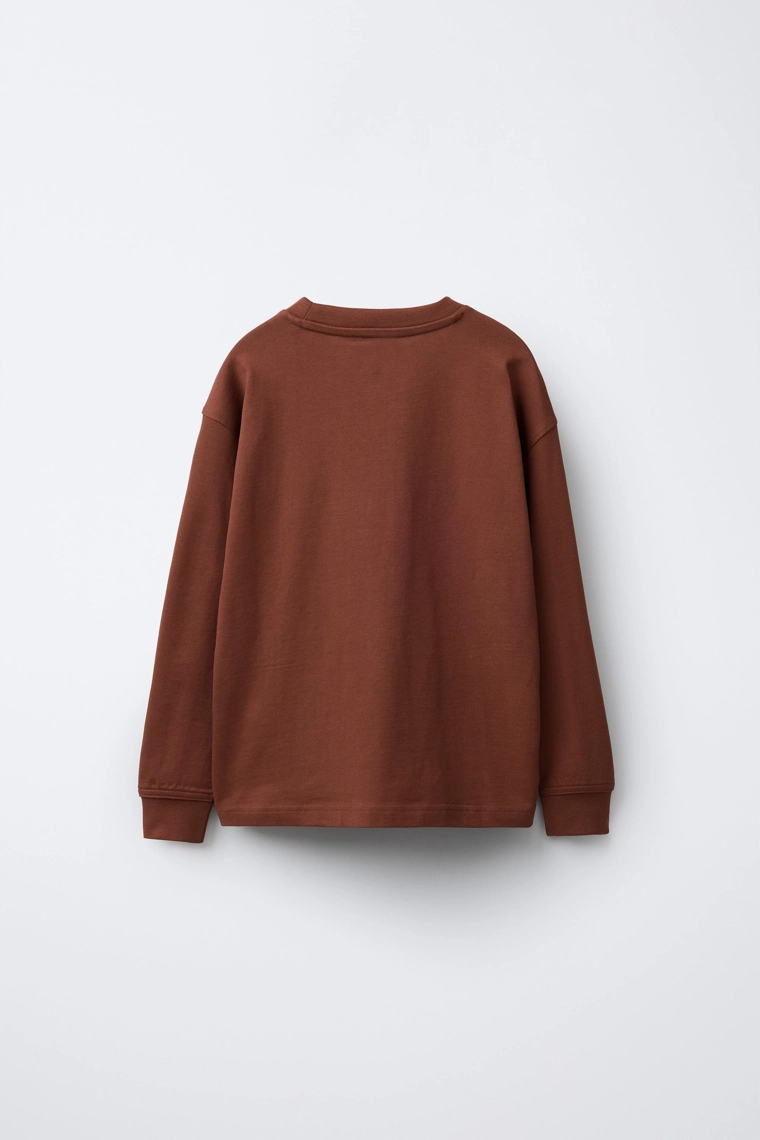 Футболка с вышитой надписью