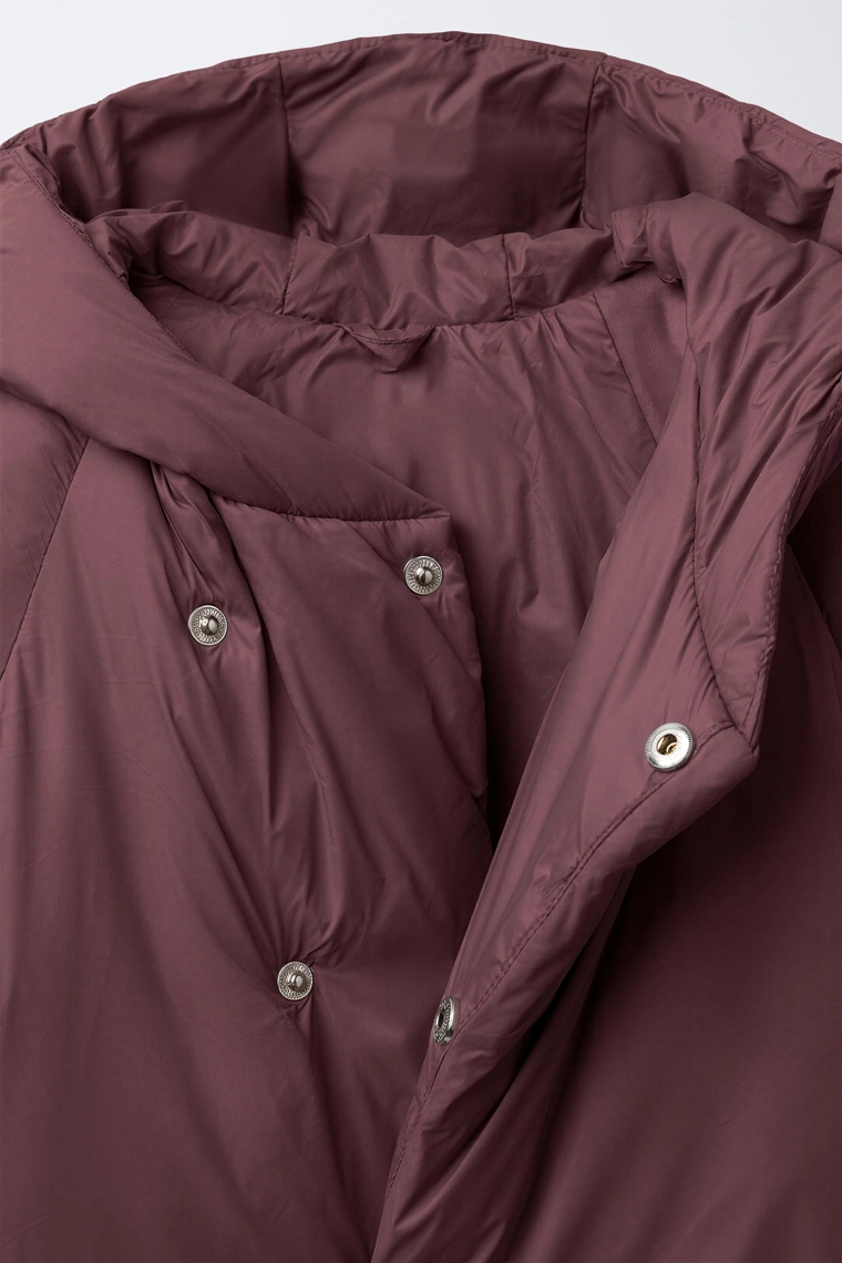 Комбинезон из нейлона с капюшоном