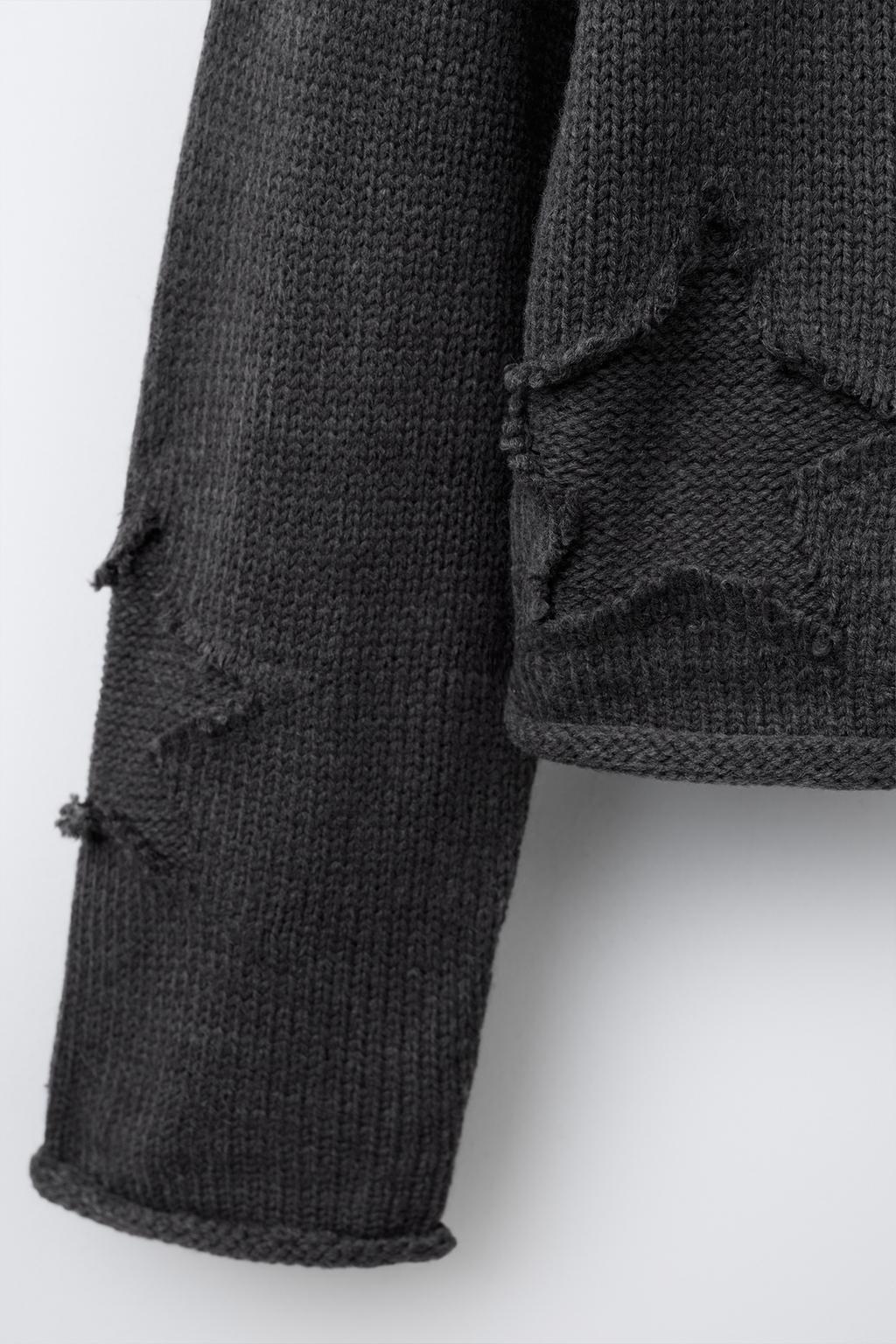 ВЯЗАНЫЙ ДЖЕМПЕР В ЗВЕЗДЫ