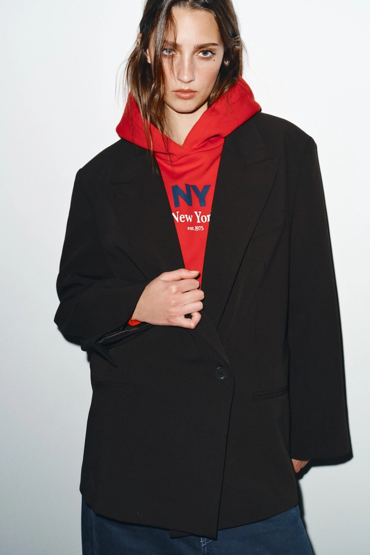 Бойфренд-блейзер на двойной пуговице