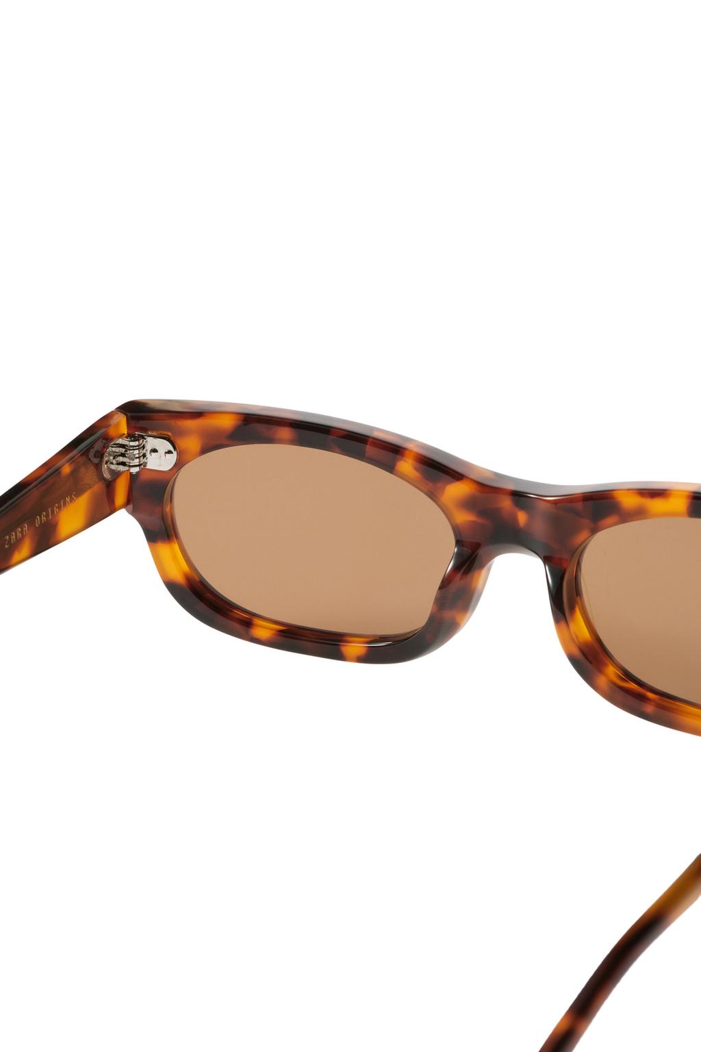 ПРЯМОУГОЛЬНЫЕ СОЛНЦЕЗАЩИТНЫЕ ОЧКИ