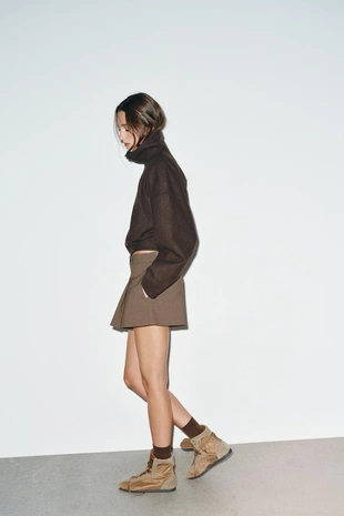 Шорты со складками и пуговицами- Заказать в России