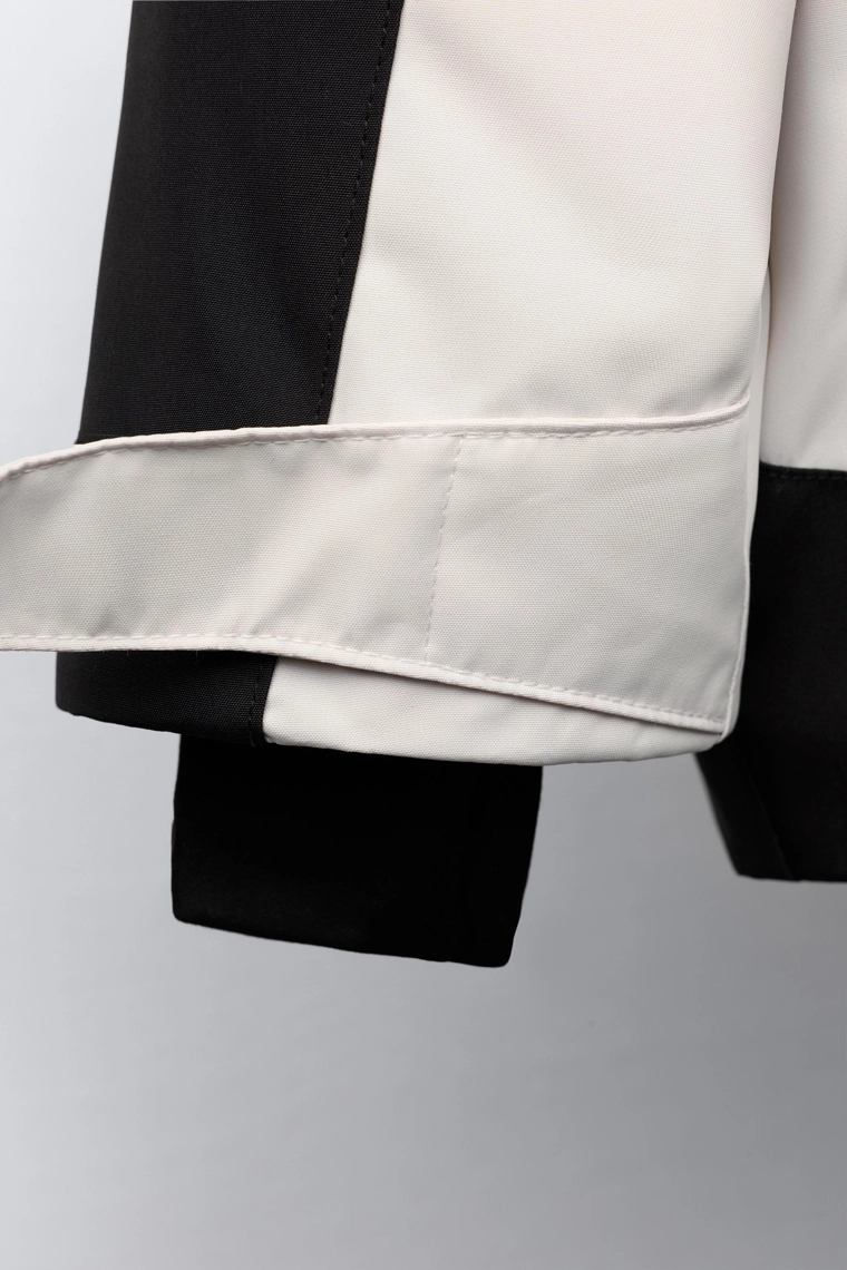 Пуховик с цветными блоками, защищающий от воды и ветра