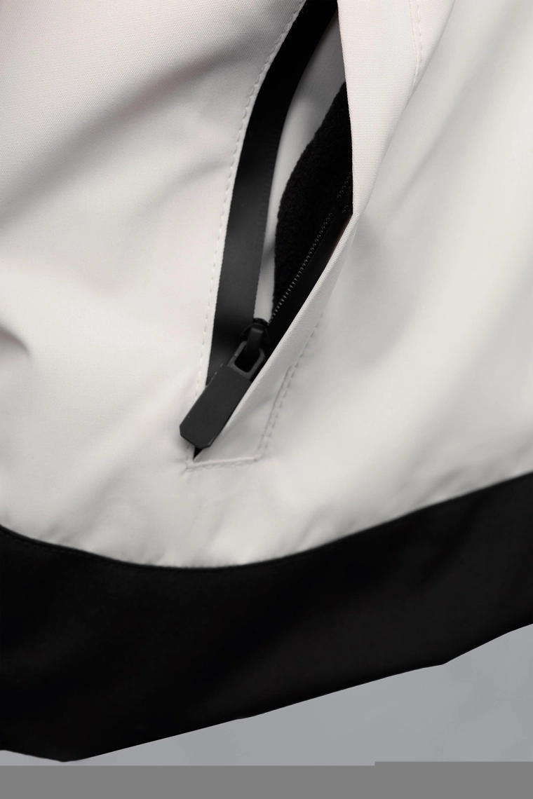 Пуховик с цветными блоками, защищающий от воды и ветра