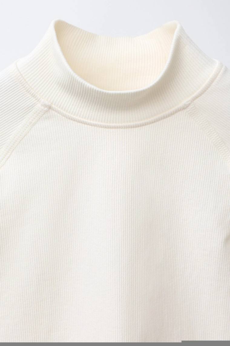 Рифленая футболка с объемным лозунгом