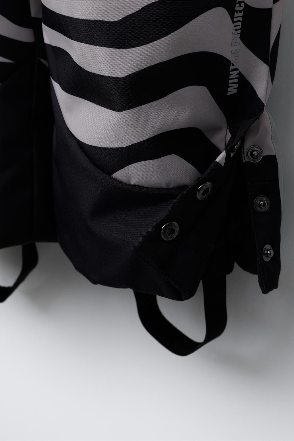 КОМБИНЕЗОН ДЛЯ ЛЫЖ С ВОДО- И ВЕТРОЗАЩИТОЙ, ПРИНТ «ЗЕБРА»