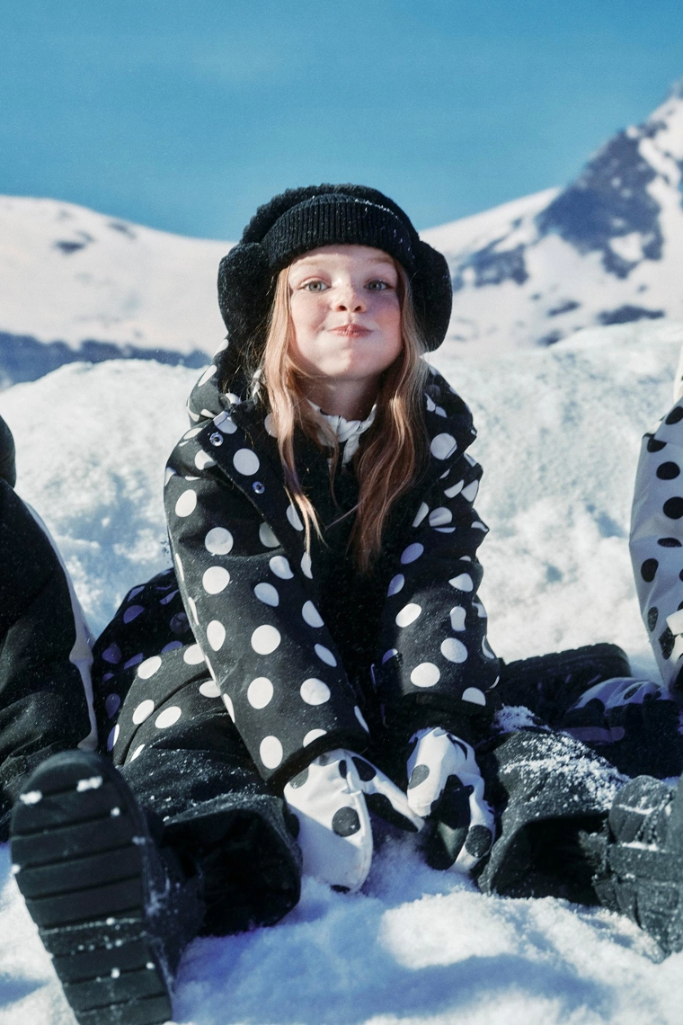 Куртка в горошек, устойчивая к воде и ветру