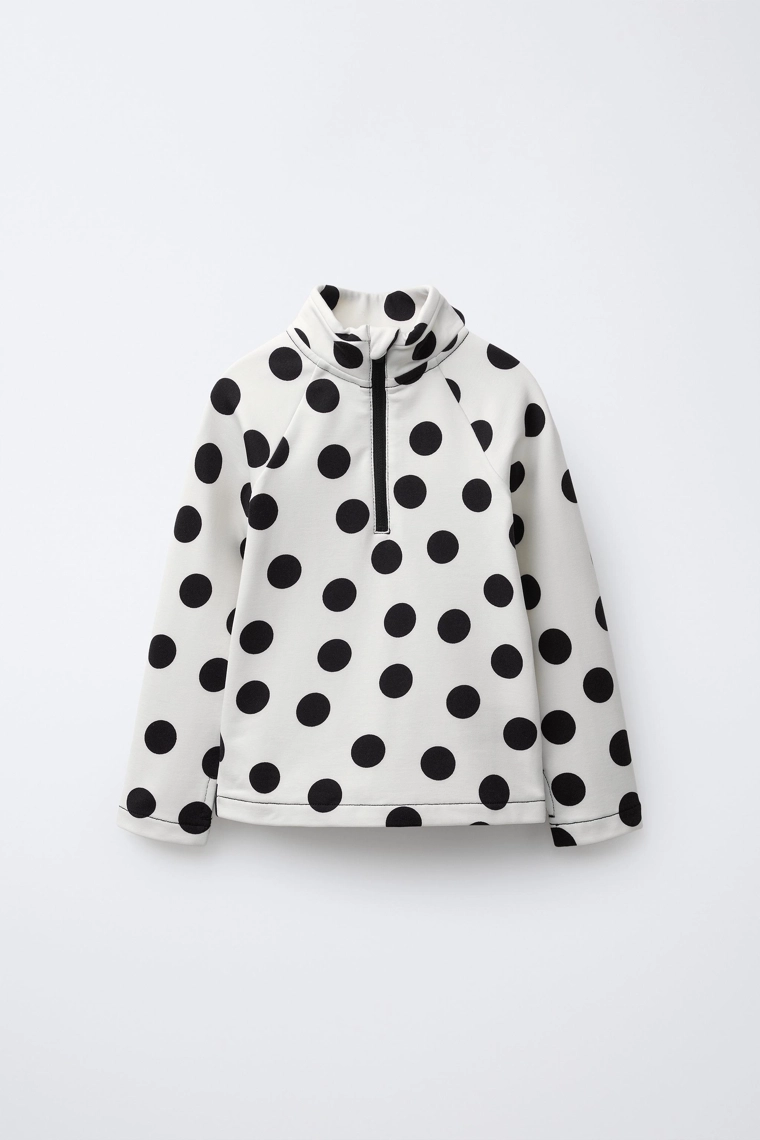 Футболка в горох из дышащей ткани