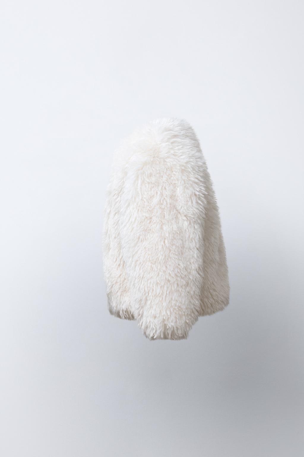 КУРТКА ИЗ ИСКУССТВЕННОГО МЕХА