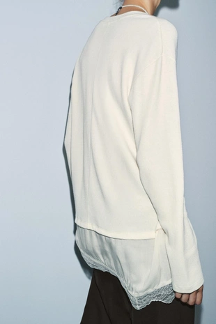 Комбинированный топ с кружевом