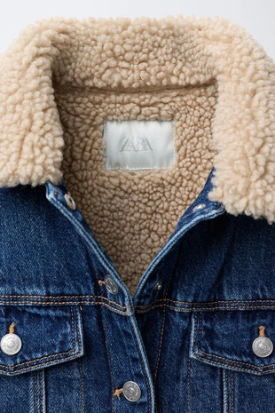 Blue | 4433/569/407 - Zara Джинсовая куртка с подкладкой из искусственной овчины HELLO KITTY © SANRIO